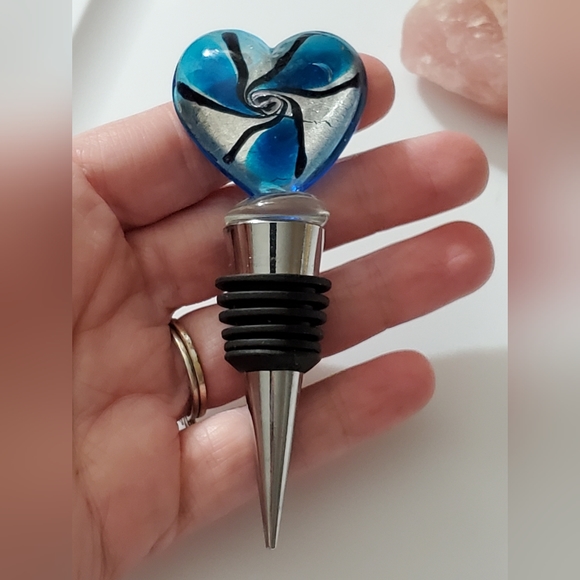 Wine bottle topper heart hand blown glass murano style blue foil Valentine’s Day - Picture 6 of 6